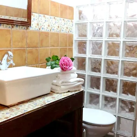 דירה Charming With Terrace In Silos - 40 M² לוס סילוס