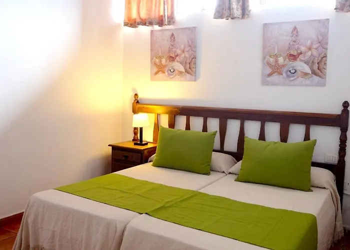 شقة Charming With Terrace In Silos - 40 M² لوس سيلوس