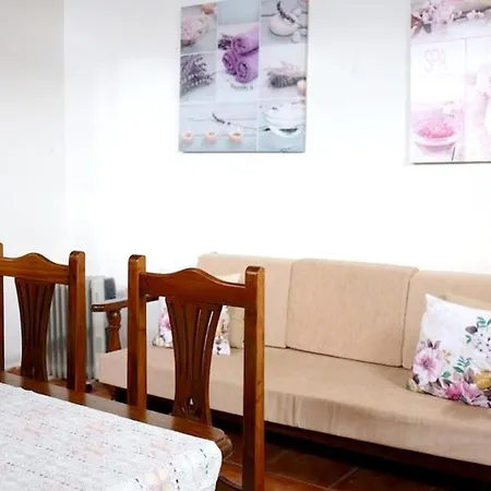 Charming With Terrace In Silos - 40 M² *